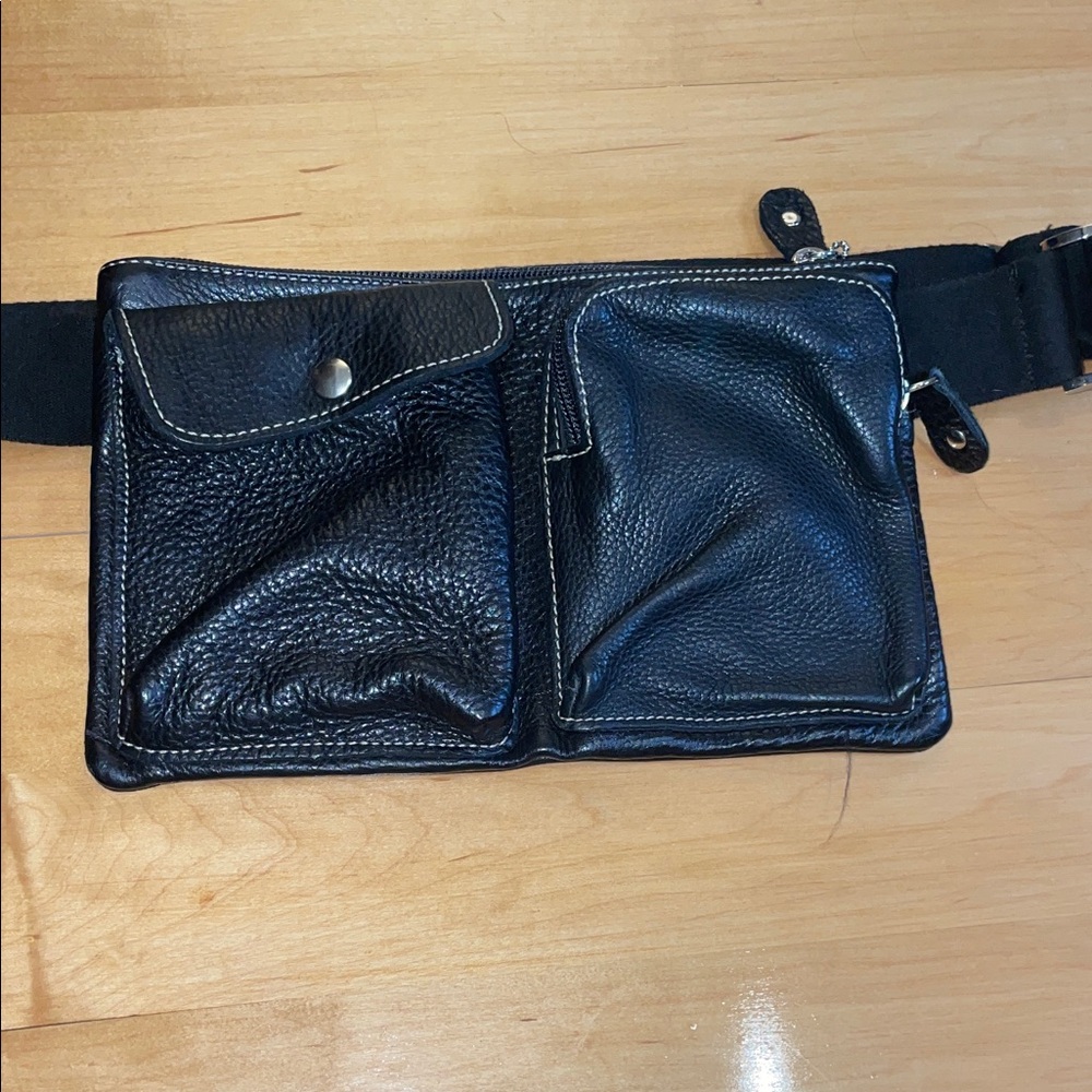 Roots vintage leather pebbled belt bag